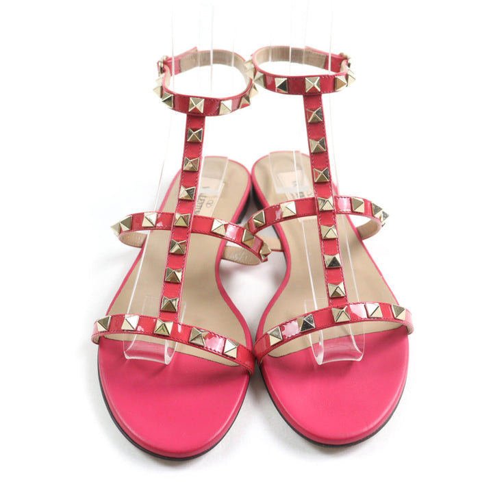 極美品★Valentino Garavani ヴァレンティノガラヴァーニ ロックスタッズ付 アンクルストラップ パテントレザー フラットサンダル ピンク