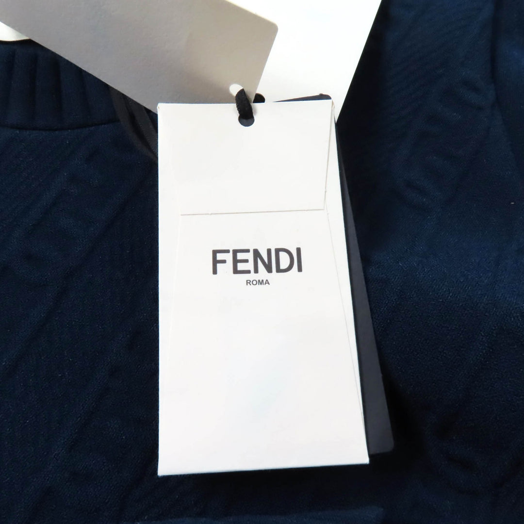 未使用品★FENDI フェンディ 2022年製 FZX831 FFロゴ クルーネック クロップド丈 長袖 ニット ネイビー 40 イタリア製 正規品 レディース