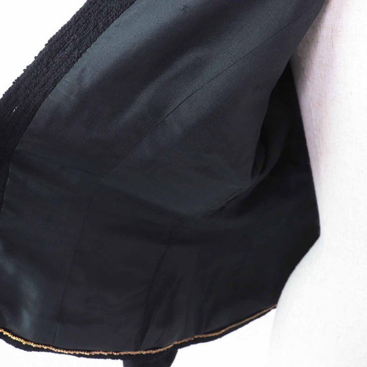 美品◎CHANEL シャネル ヴィンテージ ウール 裏シルク ココマーク金ボタン ノーカラー 単色 ツイードジャケット ブラック ゴールド 40
