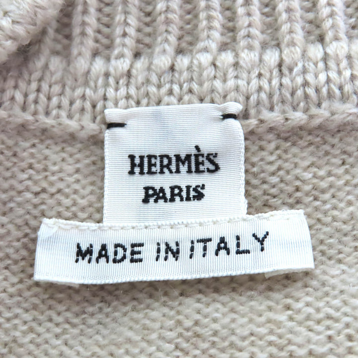 未使用品★HERMES エルメス 24AW 4H2541D1 カシミヤ100％ ロゴ金具付 アシンメトリー 長袖 ニット ワンピース ベージュ 36 伊製 正規品