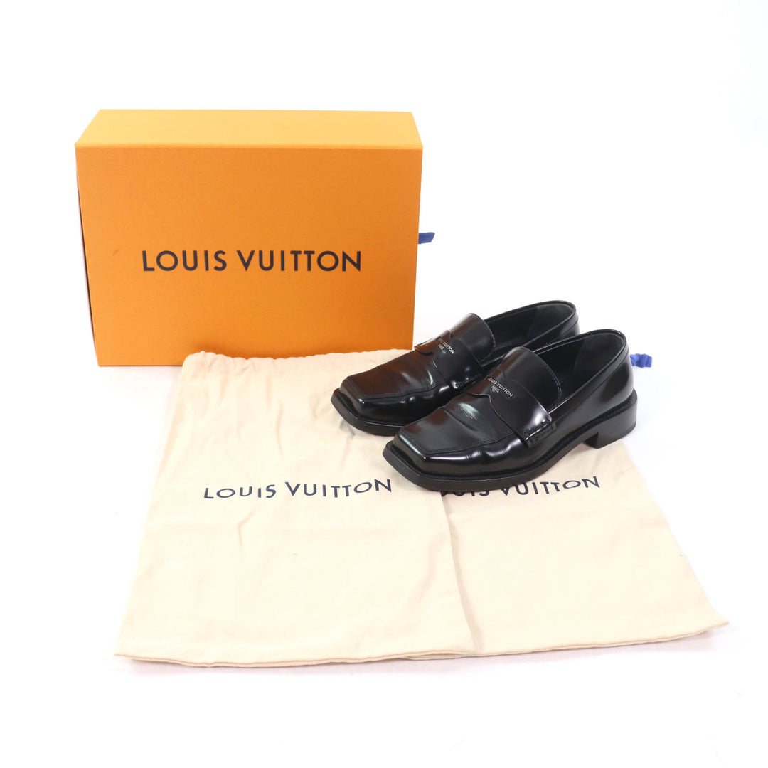 良品★LOUIS VUITTON ルイヴィトン コネリー・ライン ロゴ入り スクエアトゥ レザー コインローファー ブラック 35.5 箱・保存袋付き