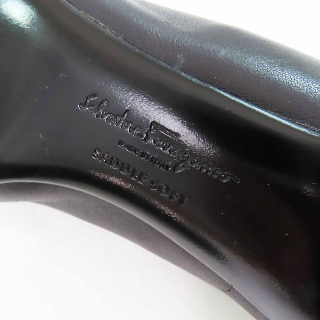 極美品◎Salvatore Ferragamo サルヴァトーレフェラガモ ガンチーニ キルト チャンキーヒール レザー パンプス ブラック ゴールド金具 6D