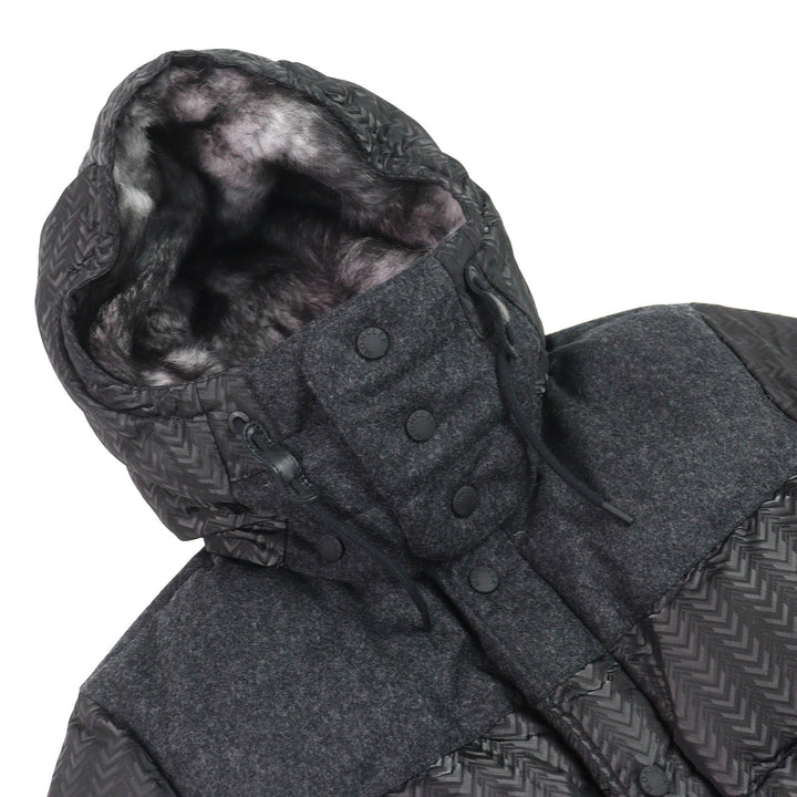 美品△MONCLER モンクレール TIAMAT ティアマート シェブロン柄 ロゴワッペン ラビットファー・フード付き ダウンジャケット ブラック 0