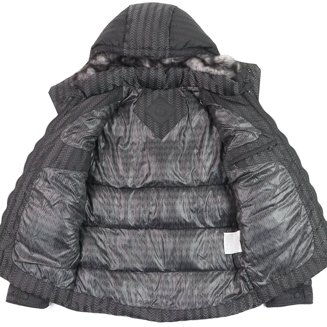美品△MONCLER モンクレール TIAMAT ティアマート シェブロン柄 ロゴワッペン ラビットファー・フード付き ダウンジャケット ブラック 0