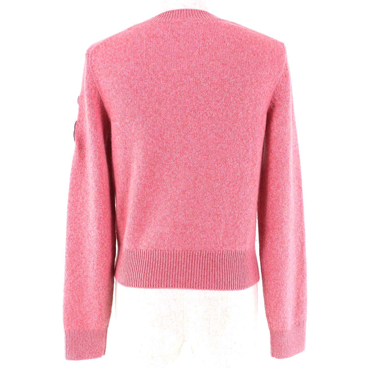 極美品△CHANEL シャネル 2024年製 P77562 カシミヤ98％ ココマーク ギター ワッペン クルーネック 長袖 ニット セーター ピンク 34 伊製