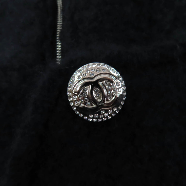 極美品★CHANEL シャネル P74369 カシミヤ シルク混 ラインストーンココマークボタン付 マトラッセ柄 ZIP UP ジャケット 黒 白 38 袋付
