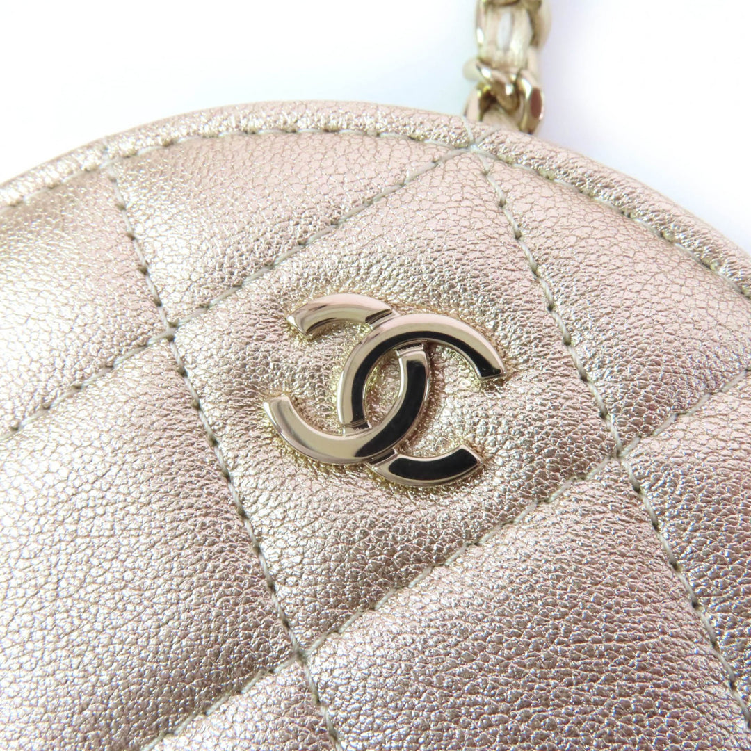 未使用品☆CHANEL シャネル マトラッセ レザー コインケース AirPods Pro ケース 2024 イヤーズギフト ゴールド 箱・保存袋付 レディース