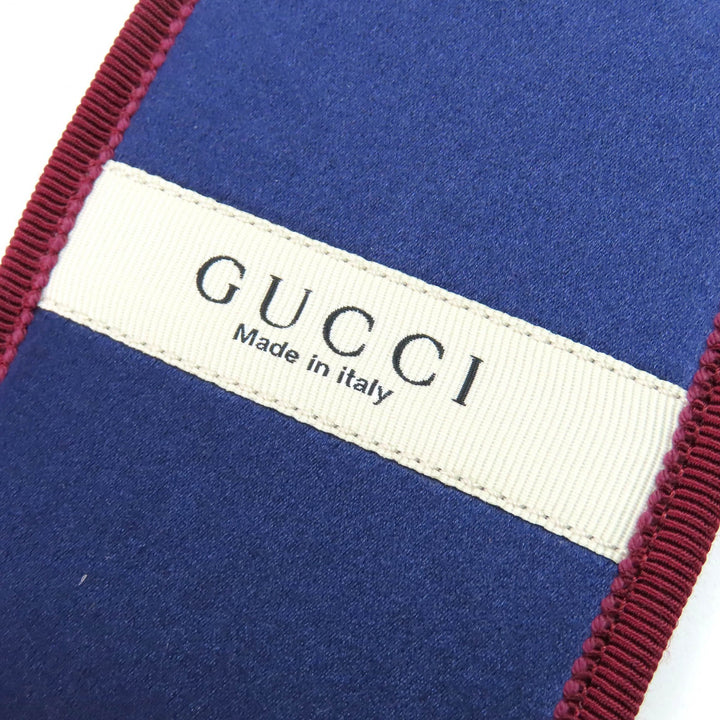 未使用品△GUCCI グッチ ジオメトリックGプリント トラベルセット シルク100％ アイマスク エアピロー スリッパ 3点セット 赤紺 M 伊製