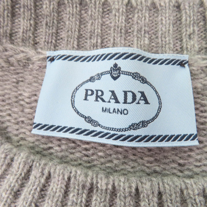 美品☆PRADA プラダ 2021年製 P24M2H バージンウール カシミヤ混 ロゴデザイン 長袖 ニット トップス グレー 38 正規品 レディース