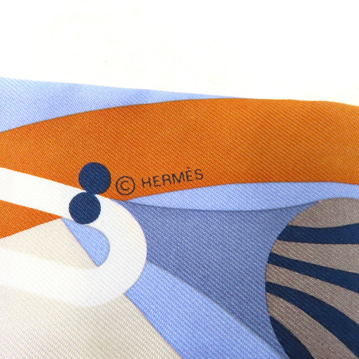 未使用品★HERMES エルメス PARADE EN FANFARE パラード アン ファンファーレ シルク100％ BRUN/BLEU/VERT スカーフ 箱付き レディース