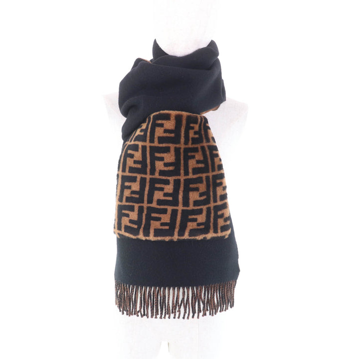 美品★FENDI フェンディ FXT252 カシミヤ混 ズッカ柄 ファーポケット付 フリンジ マフラー ストール 黒 茶 保存袋付 伊製 定価316800円
