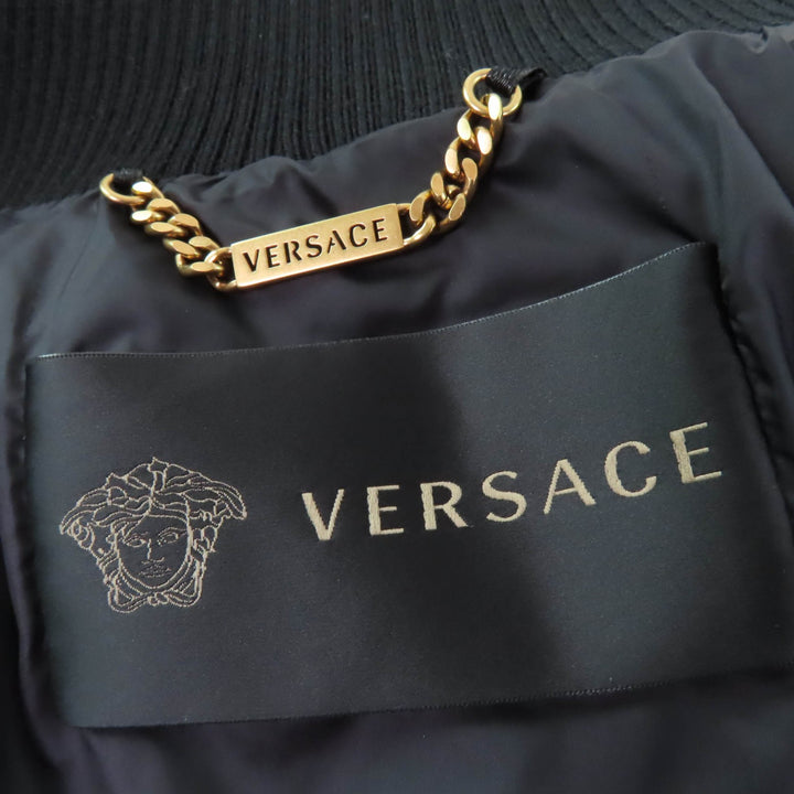 未使用品☆VERSACE ヴェルサーチ A80273 バロックプリント メデューサボタン ダウンジャケット マルチ 36 イタリア製 正規品 レディース