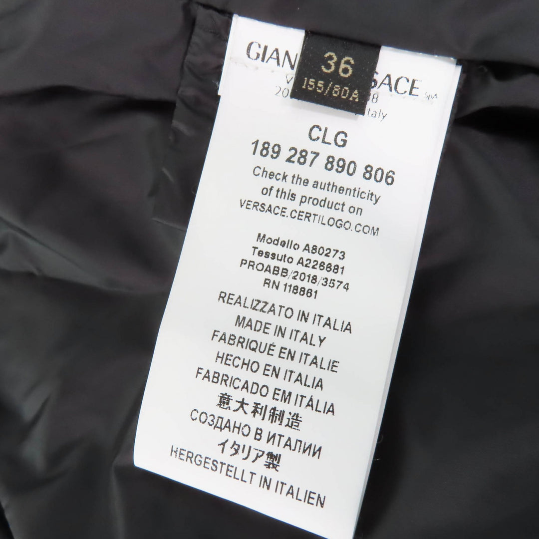 未使用品☆VERSACE ヴェルサーチ A80273 バロックプリント メデューサボタン ダウンジャケット マルチ 36 イタリア製 正規品 レディース