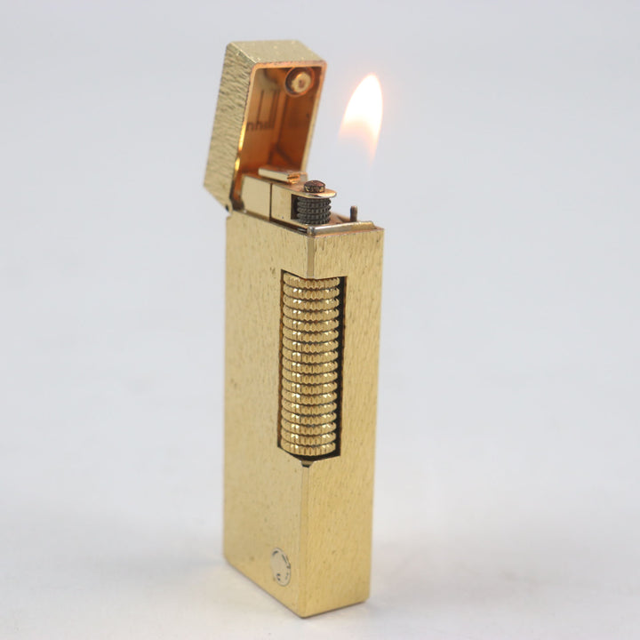良品▼Dunhill ダンヒル スクエア ロゴ入り 総柄 ローラー式 ガスライター ゴールド スイス製 メンズ 着火確認済み
