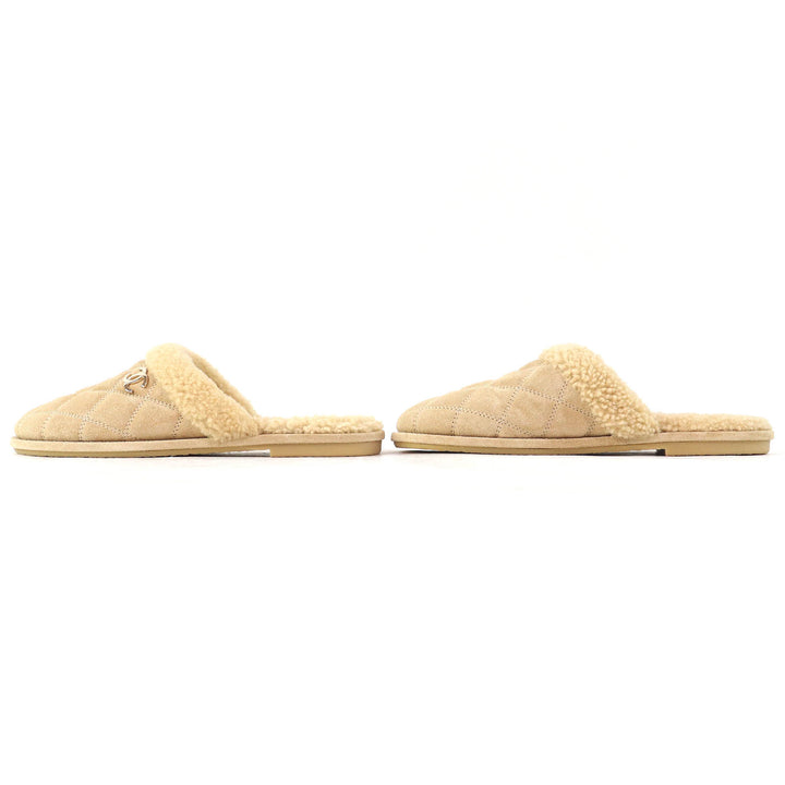 未使用品△CHANEL シャネル 23AW G45121 ココマーク マトラッセ ボア スリッパ ルームシューズ ミュール ベージュ 36 伊製 レディース