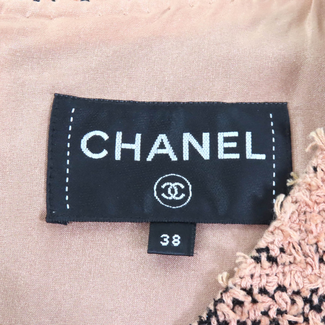 極美品★CHANEL シャネル P57978 裏地シルク100％ ココ金具付 Vネック フレンチスリーブ 膝丈 ツイード ワンピース ブラウン 38 正規品
