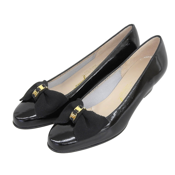 極美品▲Salvatore Ferragamo サルヴァトーレフェラガモ 67035 MAIL ヴァラリボン レザーパンプス ブラック ゴールド金具 5 箱・保存袋付