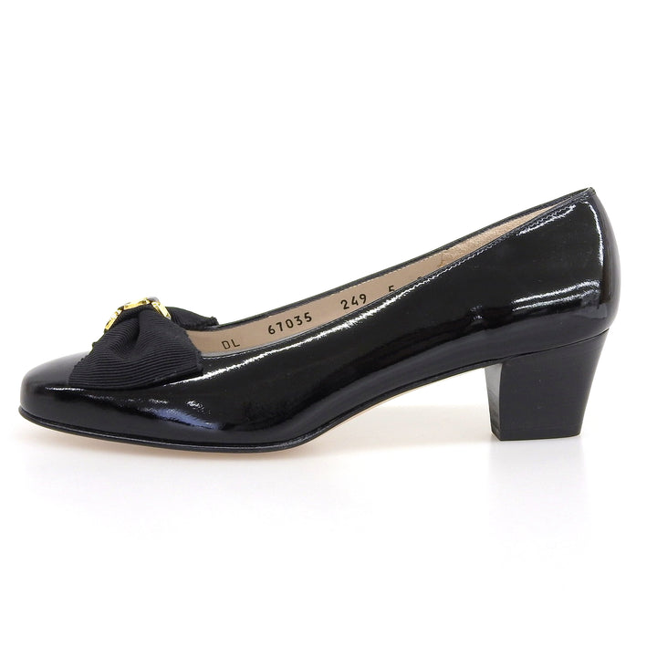極美品▲Salvatore Ferragamo サルヴァトーレフェラガモ 67035 MAIL ヴァラリボン レザーパンプス ブラック ゴールド金具 5 箱・保存袋付
