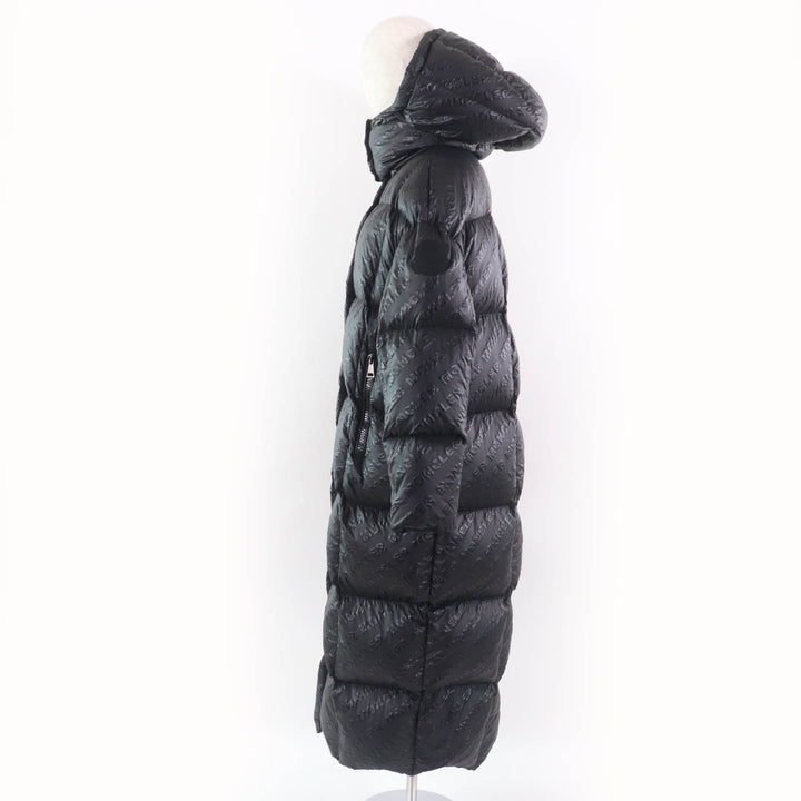 極美品☆MONCLER モンクレール PARNAIBA デカロゴワッペン付 ロゴ総柄 ロング丈 ダウンコート ブラック 2 ハンガー付 正規品 レディース
