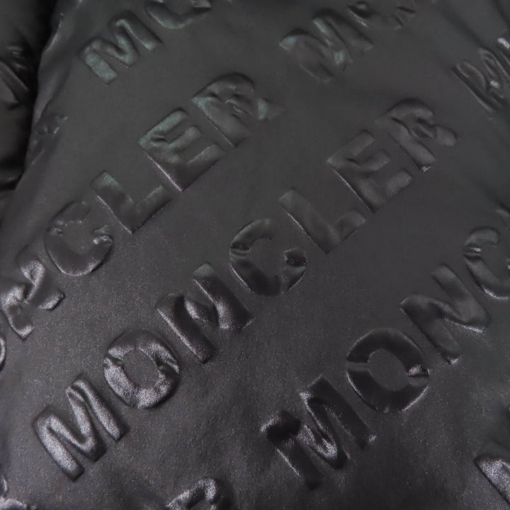 極美品☆MONCLER モンクレール PARNAIBA デカロゴワッペン付 ロゴ総柄 ロング丈 ダウンコート ブラック 2 ハンガー付 正規品 レディース