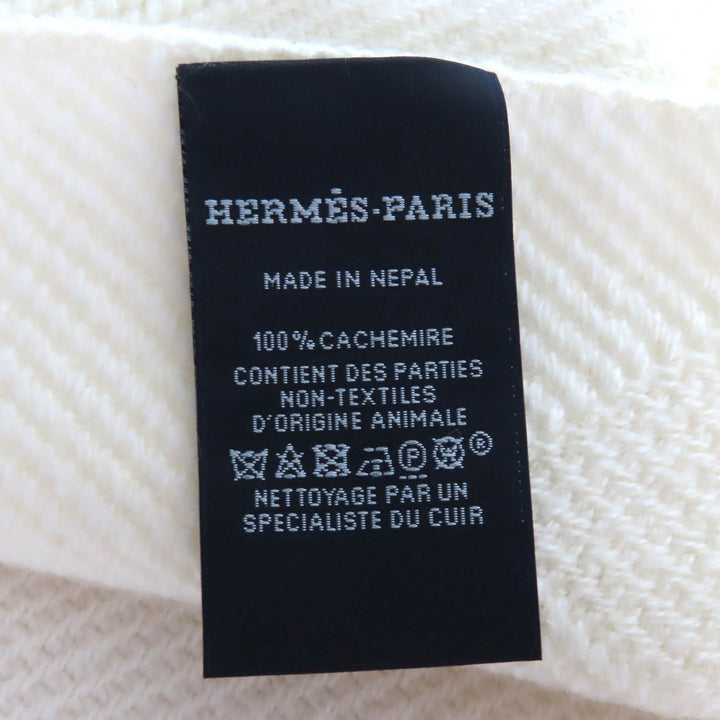 極美品△HERMES エルメス シェヴロンズーム カシミヤ100％ レザーロゴパッチ付き フリンジ ショール マフラー ストール アイボリー