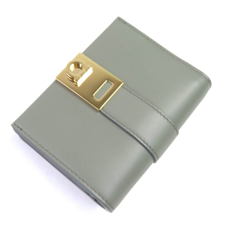 極美品◇FERRAGAMO フェラガモ 0775288 レザー ガンチーニ金具付き コンパクトウォレット 二つ折り財布 アッシュグレー 箱付 イタリア製