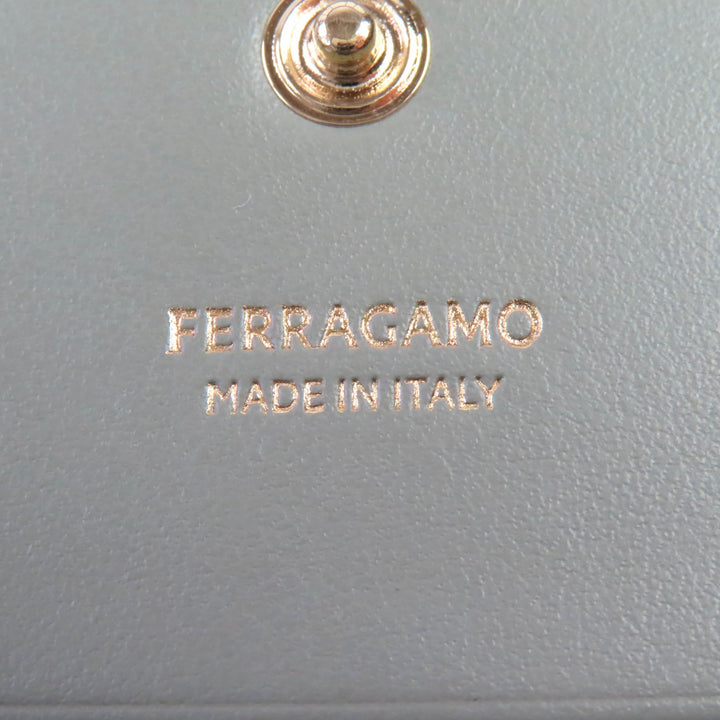極美品◇FERRAGAMO フェラガモ 0775288 レザー ガンチーニ金具付き コンパクトウォレット 二つ折り財布 アッシュグレー 箱付 イタリア製