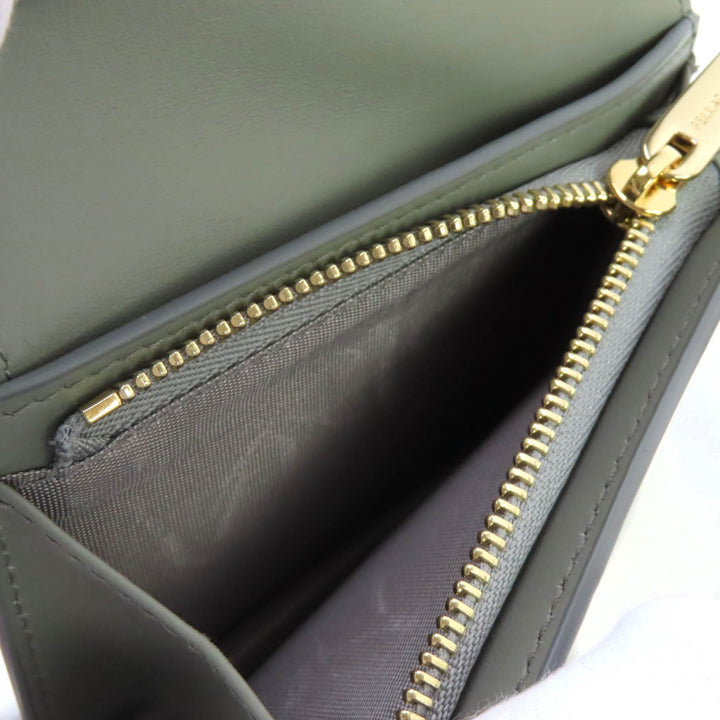 極美品◇FERRAGAMO フェラガモ 0775288 レザー ガンチーニ金具付き コンパクトウォレット 二つ折り財布 アッシュグレー 箱付 イタリア製