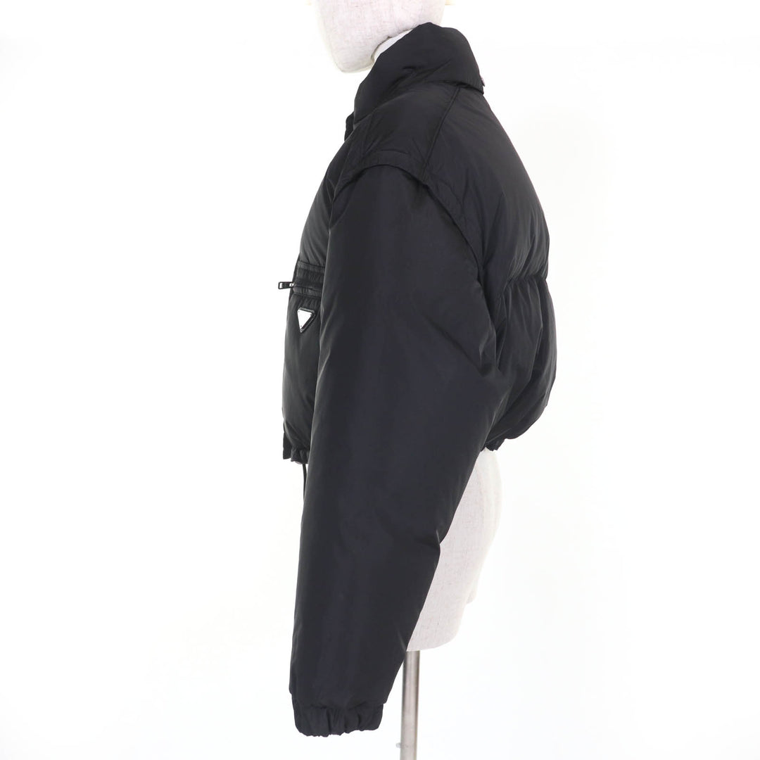 極美品☆PRADA プラダ 23AW 29Y132 RE-NYLON トライアングルロゴ クロップド 2WAY ダウンジャケット ブラック 40 正規品 レディース