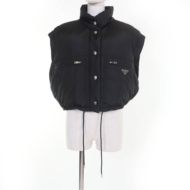極美品☆PRADA プラダ 23AW 29Y132 RE-NYLON トライアングルロゴ クロップド 2WAY ダウンジャケット ブラック 40 正規品 レディース