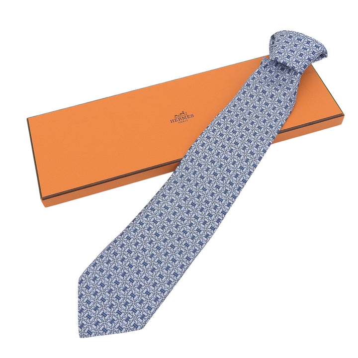 極美品▲HERMES エルメス 5560 MA クラヴァット シルク100％ シェーヌダンクル 総柄 ネクタイ ブルー 箱付き フランス製 メンズ