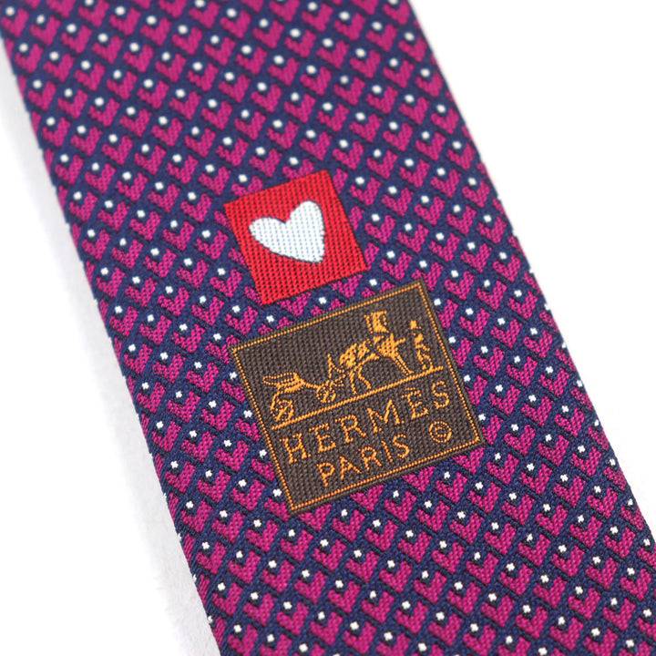 未使用品○HERMES エルメス 659122T CRAVATE クラヴァット シルク100% 総柄 ハート刺繍 裏地Hロゴ ネクタイ パープル系 箱付き メンズ