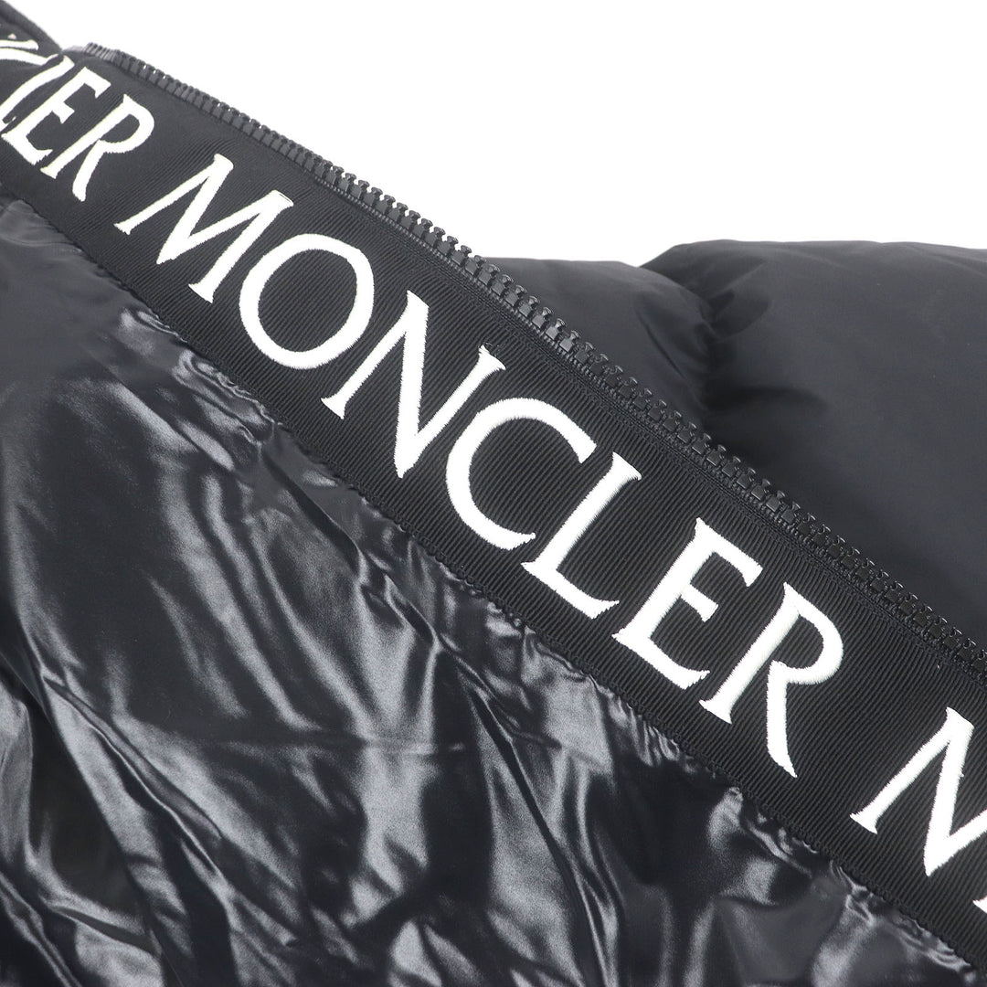 美品□MONCLER モンクレール 2021年製 MONTCLA モンクラ ロゴ刺繍 フーデッド WZIP ダウンジャケット ブラック 0 正規品 メンズオススメ