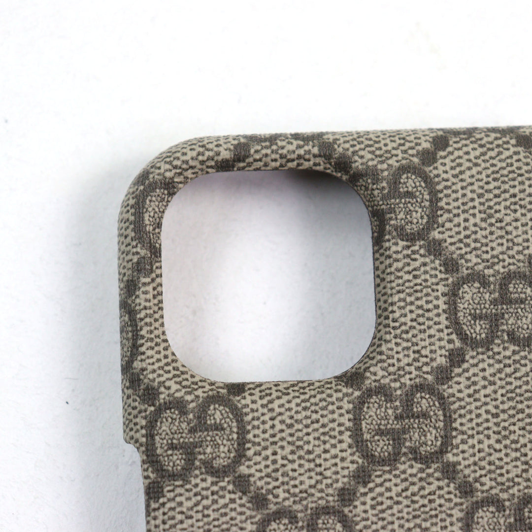 極美品○GUCCI グッチ 763787 GGスプリームキャンバス 現行品 オフィディア GGロゴ iPhone 15ケース ベージュ系 ゴールド金具 箱付き