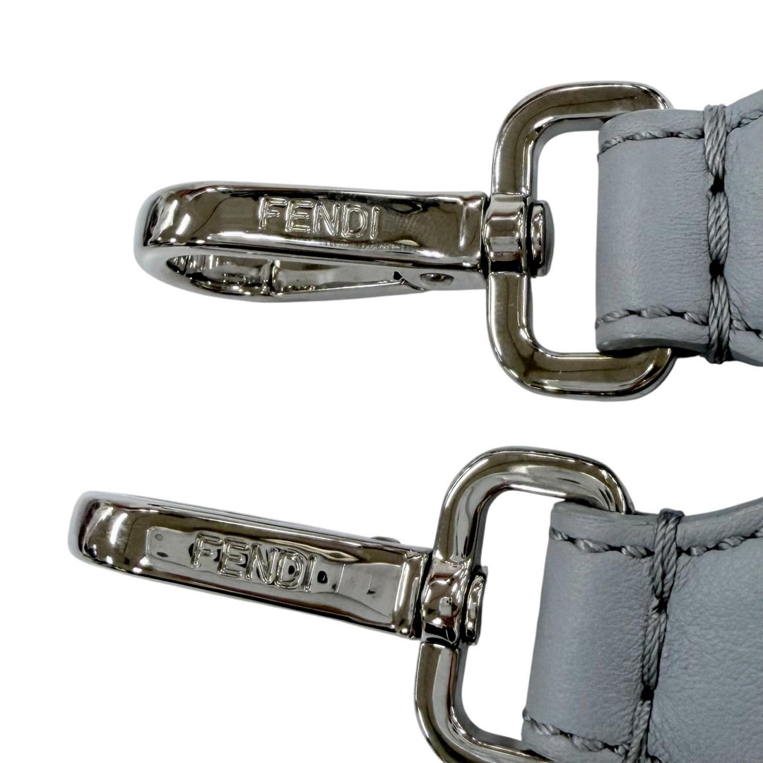 美品☆FENDI フェンディ 8AV077 ストラップユー ショルダーストラップ レザー ロゴ金具 グレー シルバー金具 レディース