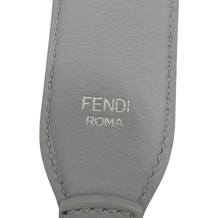 美品☆FENDI フェンディ 8AV077 ストラップユー ショルダーストラップ レザー ロゴ金具 グレー シルバー金具 レディース