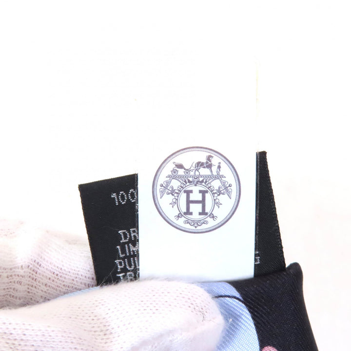 未使用品★HERMES エルメス CARRES VOLANTS 空飛ぶカレ シルク100% NOIR/CIEL/MULTICOL ツイリー スカーフ 箱付き フランス製 レディース