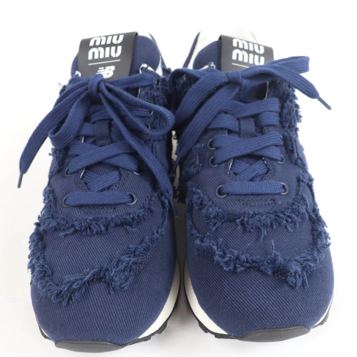 極美品☆MIUMIU New Balance ミュウミュウ ニューバランス 574 ロゴ入り フリンジ加工 キャンバス スニーカー ネイビー 39 レディース