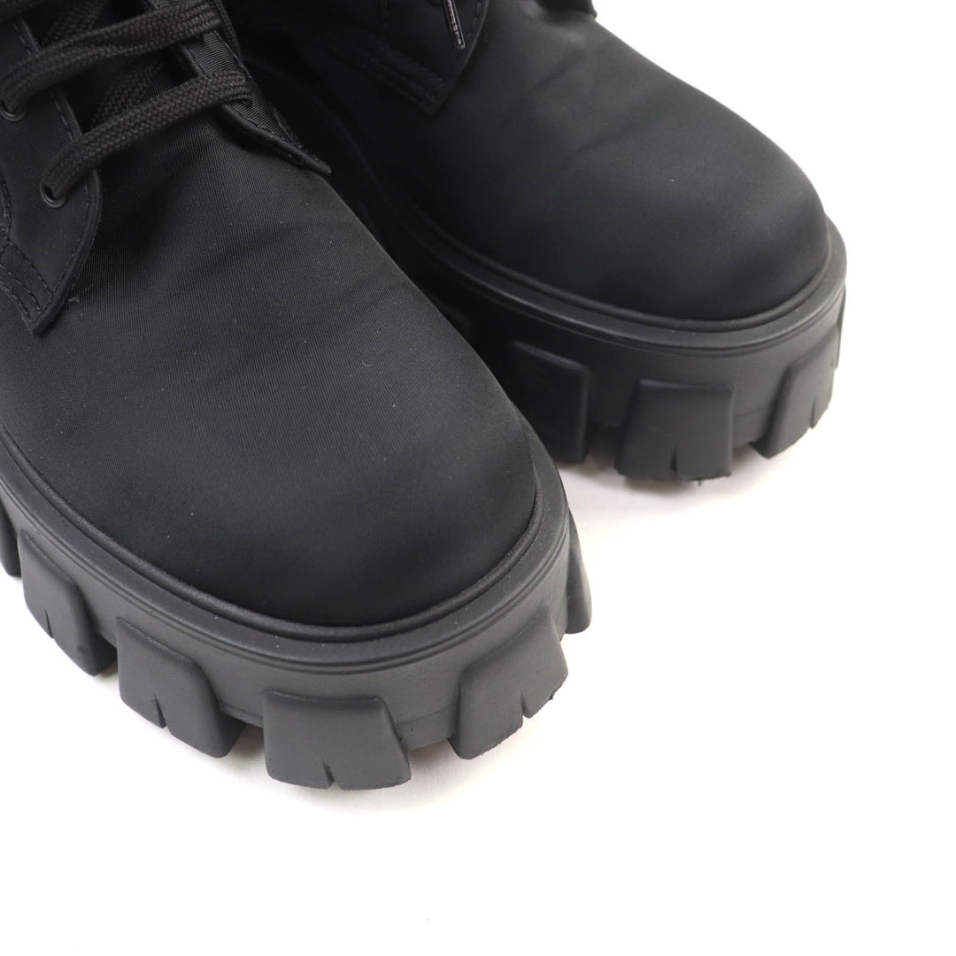 美品★PRADA プラダ 1T549M モノリス ポーチ付 トライアングルロゴ Re-Nylon レースアップ ショートブーツ ブラック 35.5 イタリア製