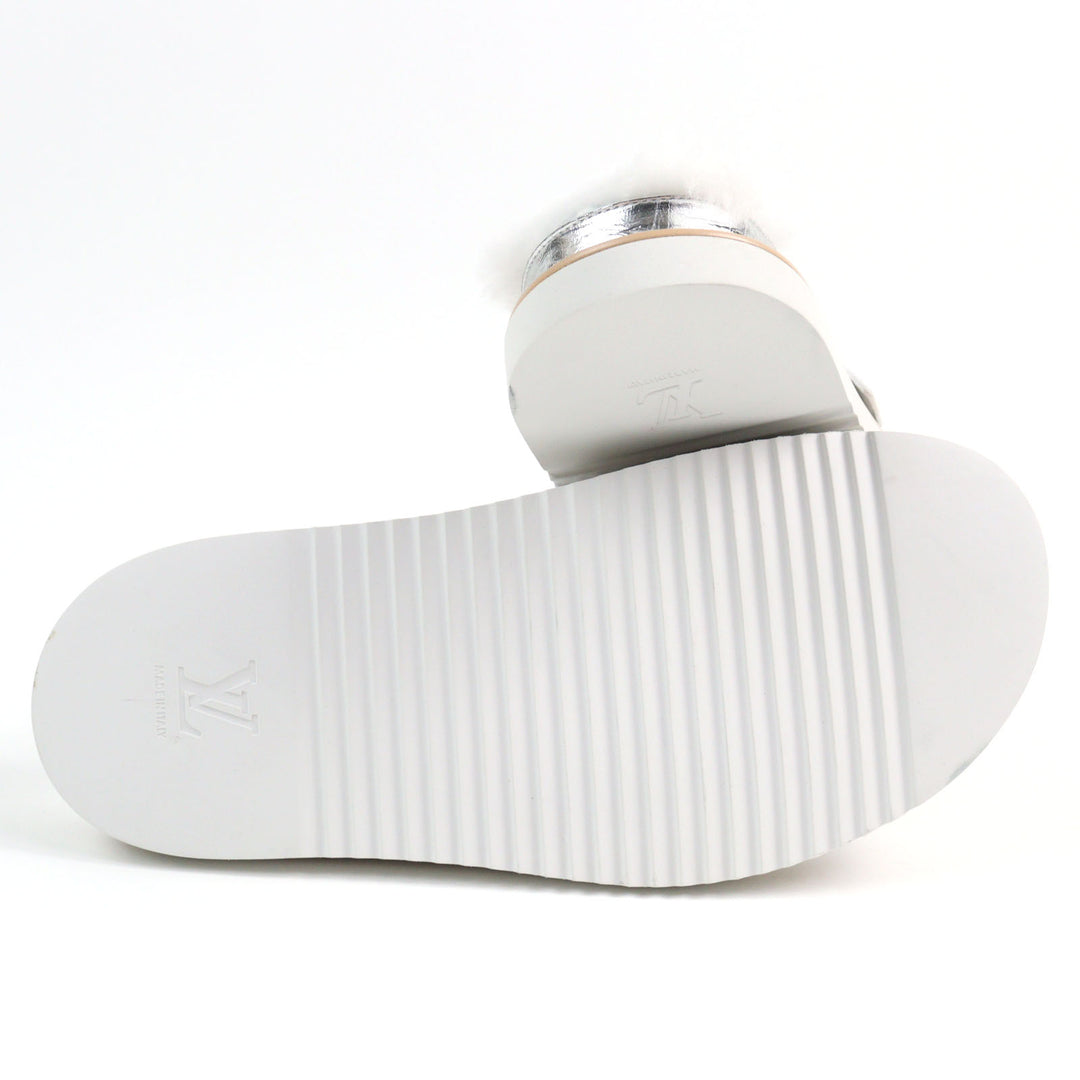 極美品○LOUIS VUITTON ルイヴィトン 1A9INM LVイージー・ライン レザー LVイニシャルベルト モノグラムフラワー メタリック サンダル 7