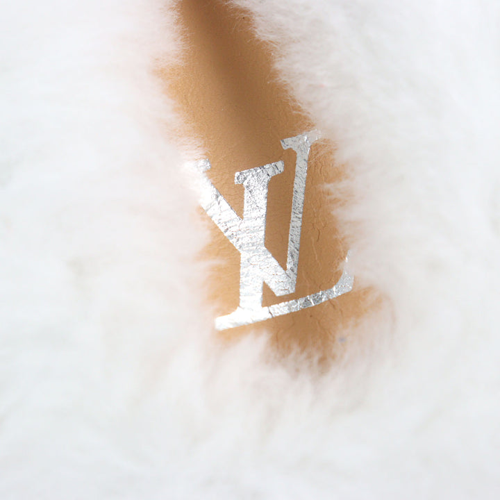 極美品○LOUIS VUITTON ルイヴィトン 1A9INM LVイージー・ライン レザー LVイニシャルベルト モノグラムフラワー メタリック サンダル 7