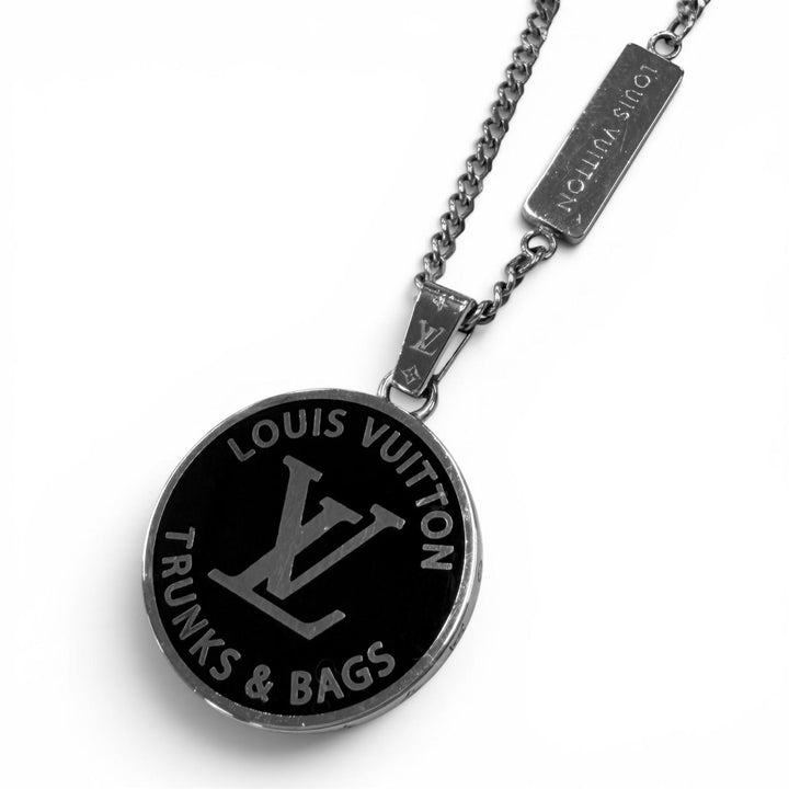 美品□LOUIS VUITTON ルイヴィトン 2022年製 M00911 ネックレス・LVアワード ペンダント アクセサリー シルバー ブラック イタリア製