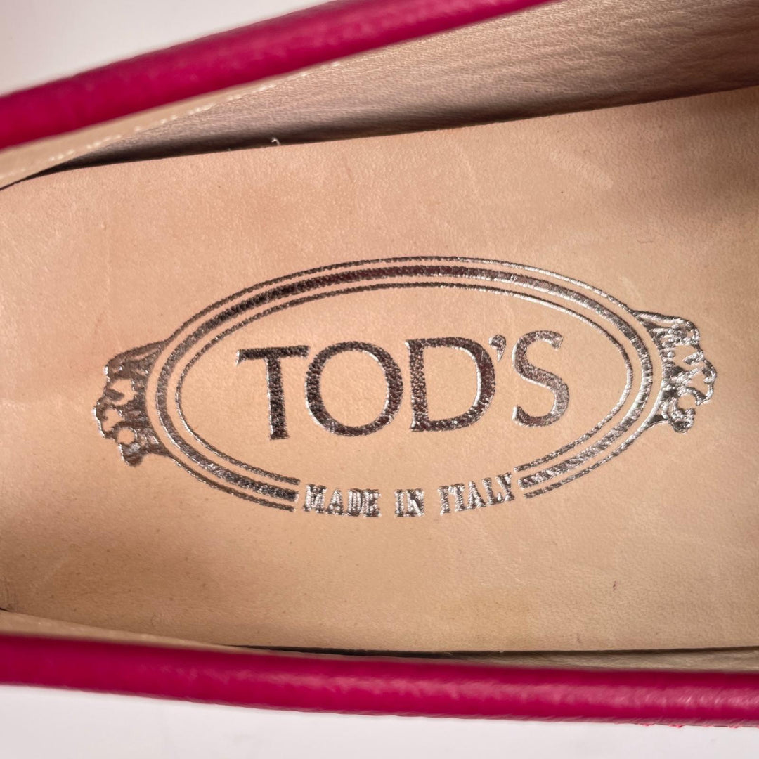 極美品▲TOD’S トッズ ゴンミーニ ロゴ刻印 レザーローファー モカシン ドライビングシューズ ピンク 36 イタリア製 レディース
