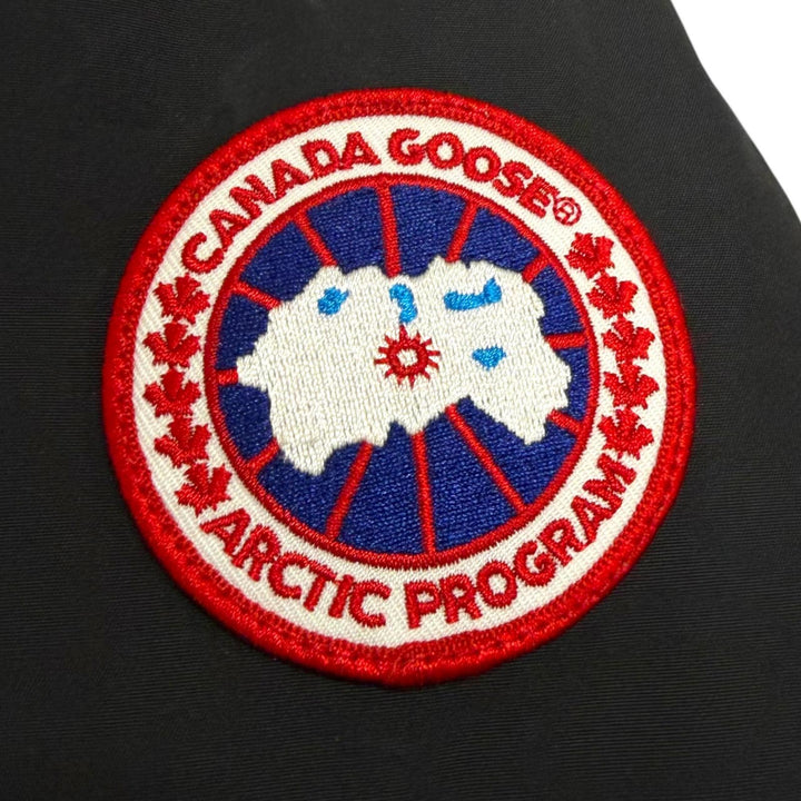 良品□CANADA GOOSE カナダグース 2052M LANGFORD ロゴワッペン フーデッドダウンジャケット コート ブラック XS カナダ製 正規品 メンズ