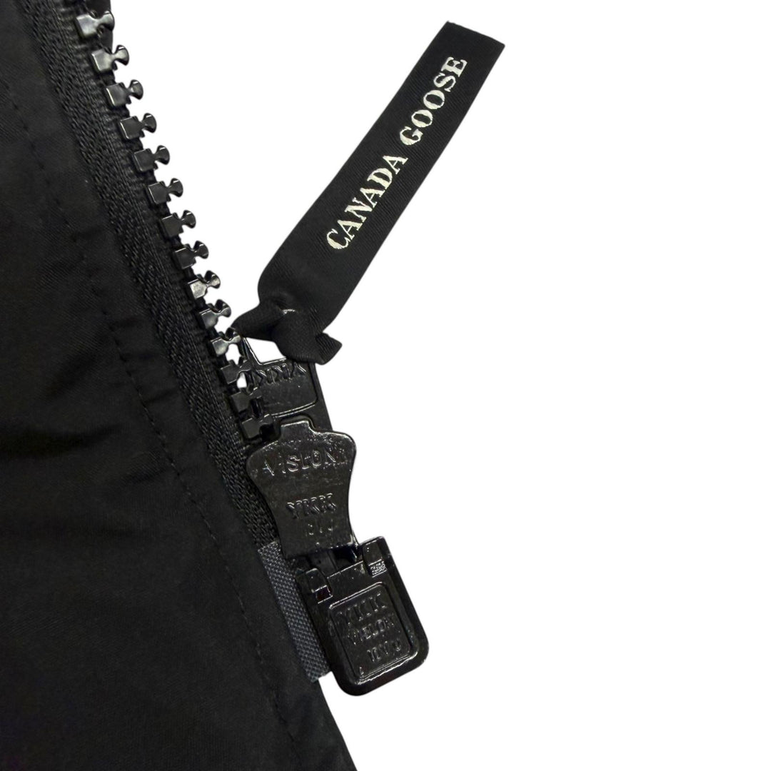 良品□CANADA GOOSE カナダグース 2052M LANGFORD ロゴワッペン フーデッドダウンジャケット コート ブラック XS カナダ製 正規品 メンズ