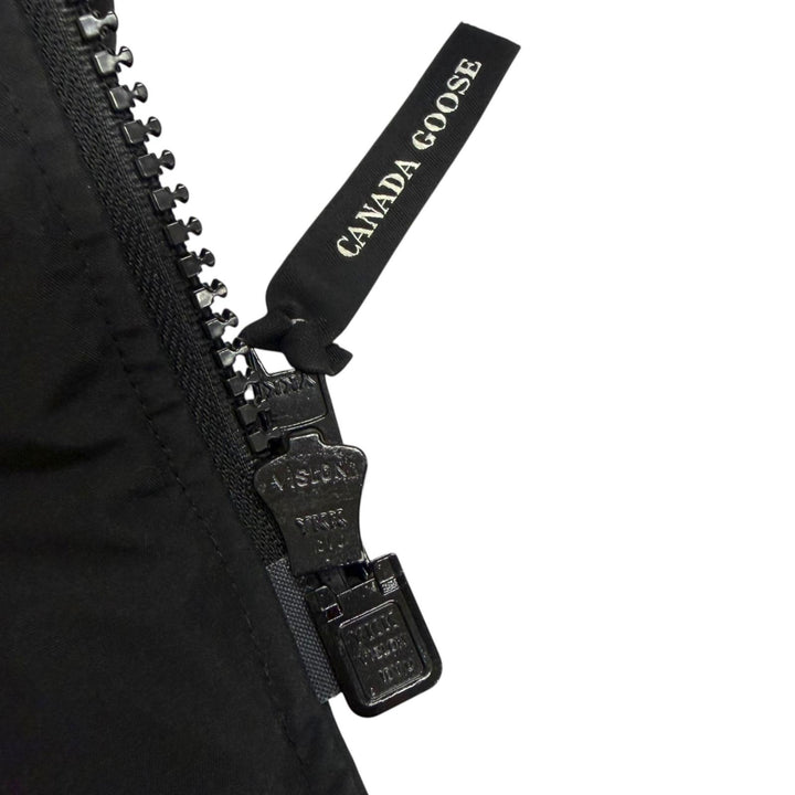 良品□CANADA GOOSE カナダグース 2052M LANGFORD ロゴワッペン フーデッドダウンジャケット コート ブラック XS カナダ製 正規品 メンズ