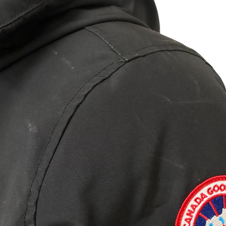 良品□CANADA GOOSE カナダグース 2052M LANGFORD ロゴワッペン フーデッドダウンジャケット コート ブラック XS カナダ製 正規品 メンズ
