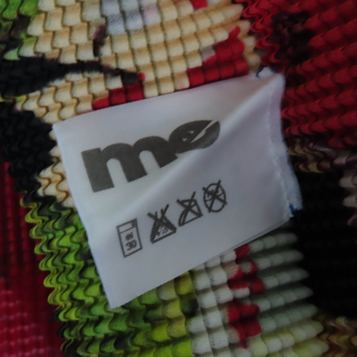 極美品☆me ISSEY MIYAKE ミーイッセイミヤケ MI71FR312 不思議の国のアリス ノースリーブ カットソー マルチカラー 正規品 レディース