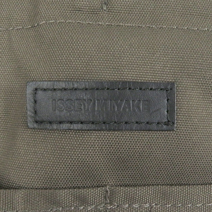 極美品□ISSEY MIYAKE MEN イッセイミヤケ メン ME81-AG550-65 KASAYA 2WAY ショルダーバッグ 袈裟バッグ カーキ 日本製 定価35000円