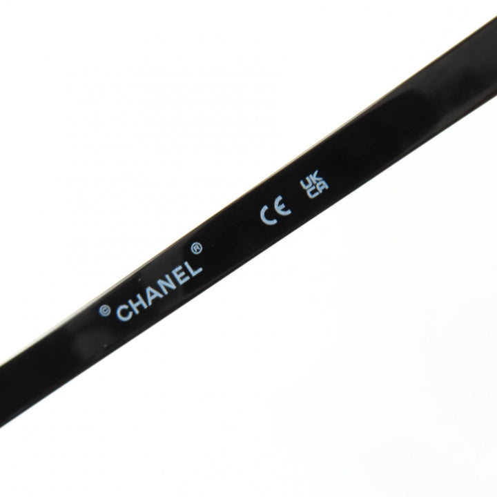極美品☆CHANEL シャネル 71541L2616 ロゴ スクエア 現行品 サングラス アイウェア ブラック 箱・ケース付き イタリア製 レディース